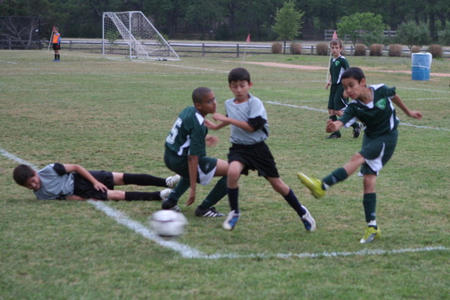 2011/04(April)/soccer/640x480_2011-04-30-Soccer Tournament-11.JPG